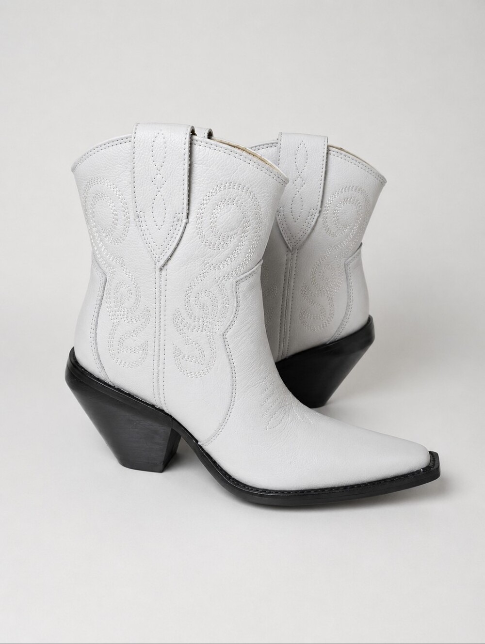 Dingo Western Ankle Boots Womens Size 6 White Embroidered Cowboy Booties Block - Picture 9 of 11